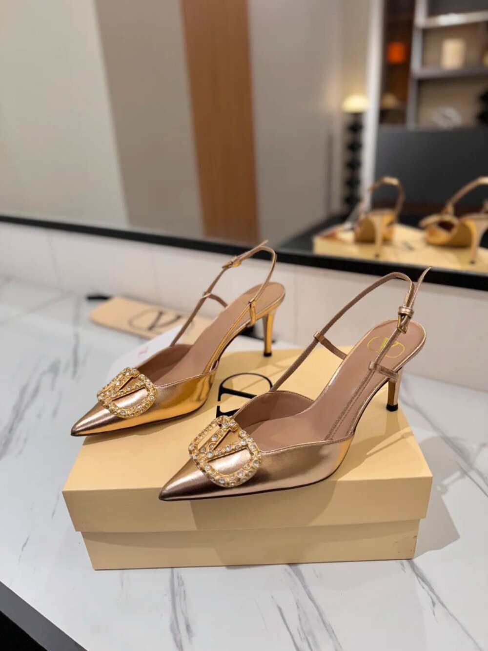 Classic Valentino shoes: A Stylish and Versatile Choice for Elegance